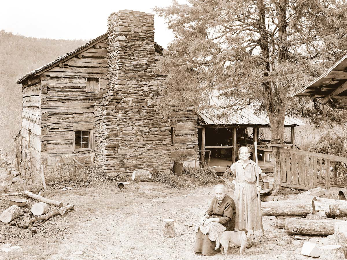 The Walker Sisters occupied the 1800s cabin until 1964. NPS photo