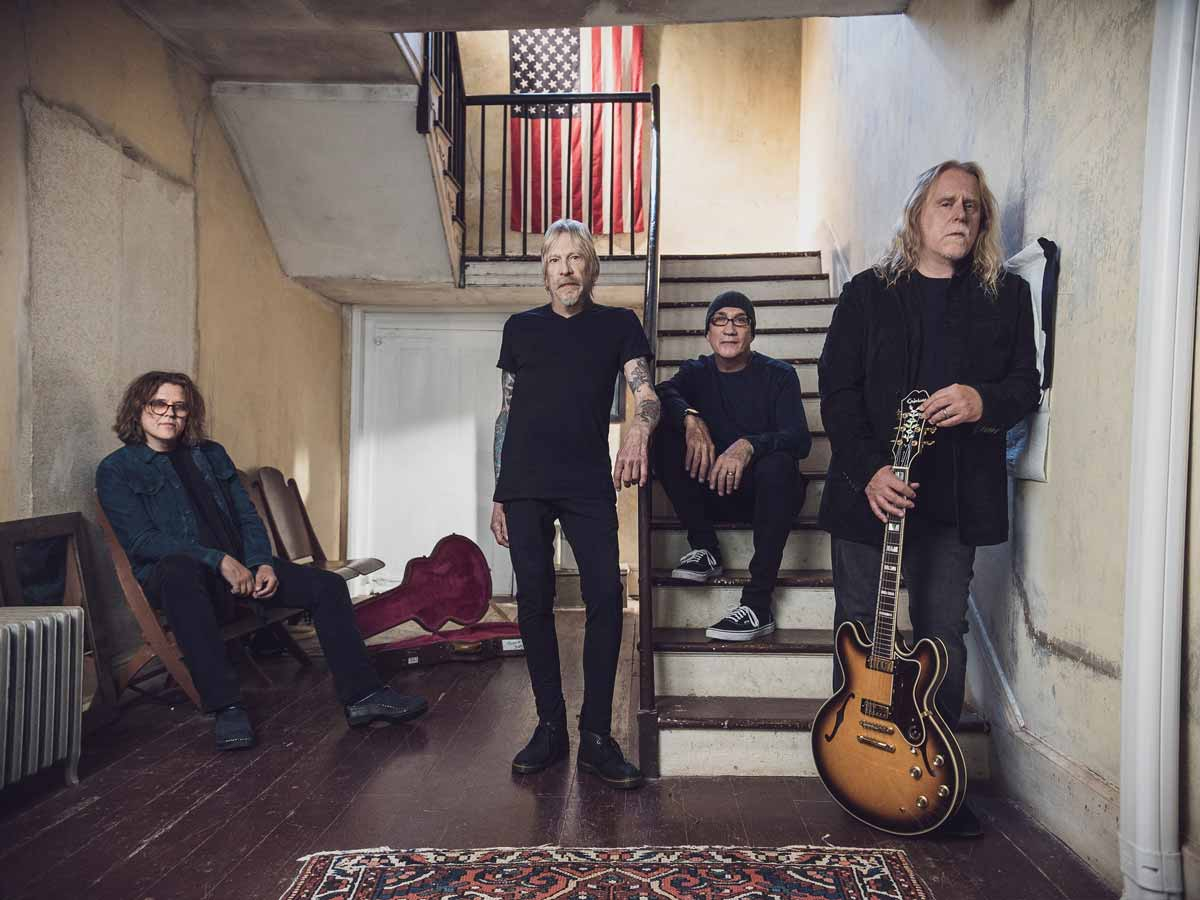 Gov’t Mule is fronted by rock icon Warren Haynes (far right). (photo: Jay Sansone)