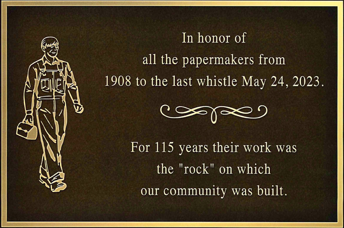 This artist&#039;s rendering shows what the bronze plaque on the monument might look like. 