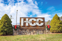 Professional craft students to host holiday craft sale