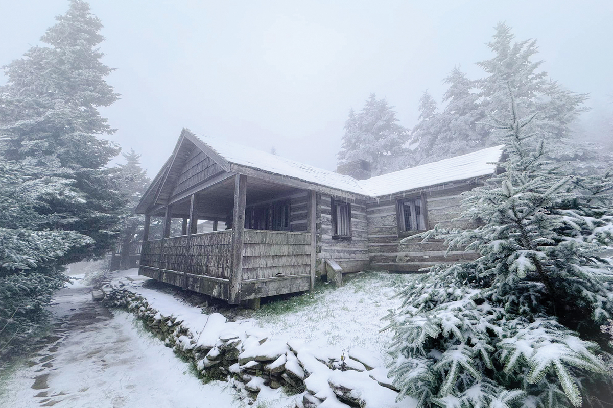 A dusting of snow Sunday, Oct. 15, marked the first flakes of the season. LeConte Lodge photo