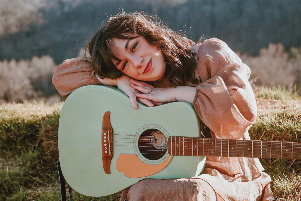 Victoria returns to Lazy Hiker