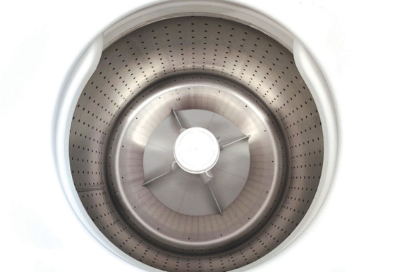 The empty washer at my local laundromat.