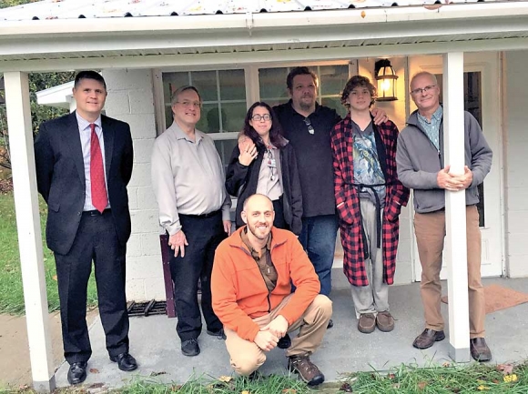 Family gets Habitat home