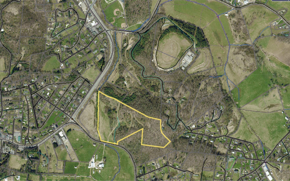 The Crawford parcel off Ratcliff Cove Road, shown here in yellow, is just south of the Francis Farm landfill.
