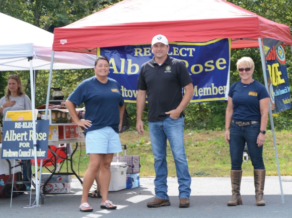 Albert Rose stands with supporters Collette Coggins (left) and Trina Sneed near the Birdtown polling place on Election Day. Holly Kays photo