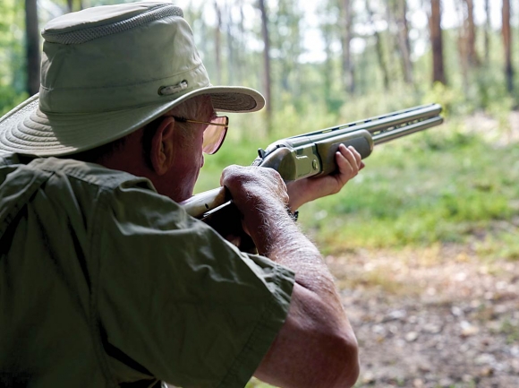 A competitor takes aim during a previous Smokies Cup event. David Huff photo