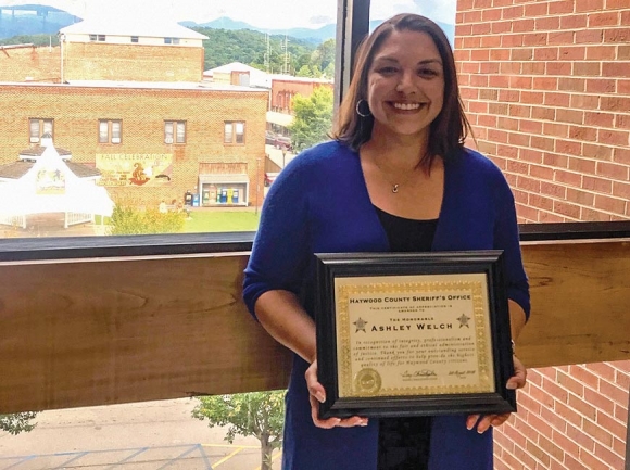 Amid criticism from some constituents, District Attorney Ashley Welch was presented with recognition from the Haywood County Sheriff’s Office for her integrity and cooperation with law enforcement. 