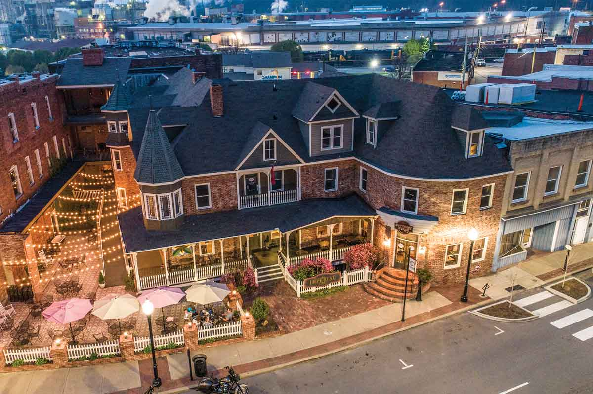 The Southern Porch in downtown Canton is a popular dining spot for mill workers, local residents and tourists alike. John Cayton photo