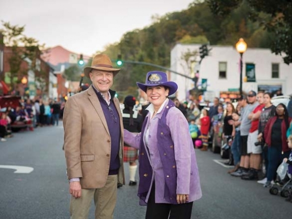 Cancer battle causes WCU chancellor to step down