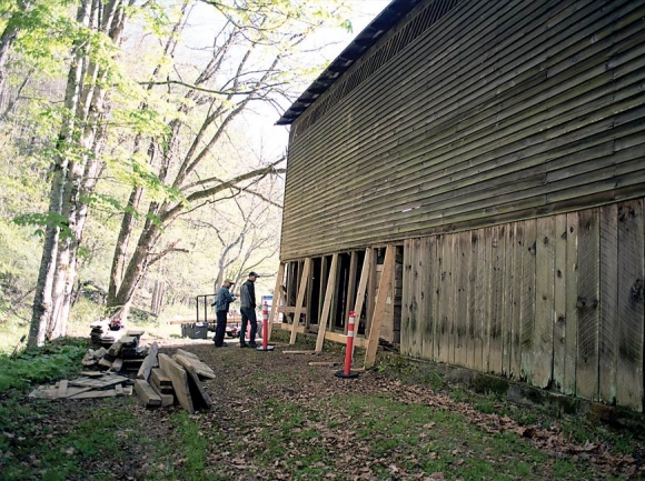 The crew spent a week restoring the Palmer Barn. Camilla Cainan photo