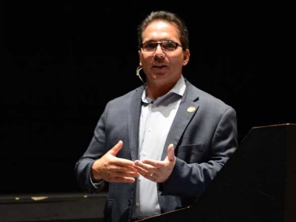 New Cherokee chief addresses employees: Richie Sneed calls for collaborative, equitable government