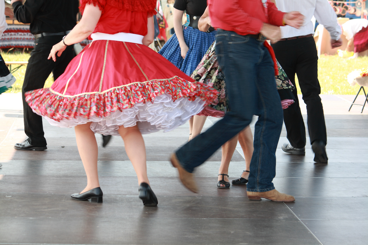 Want to learn contra dancing?
