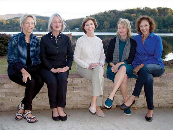 Laura Bush and friends visit Lake Junaluska