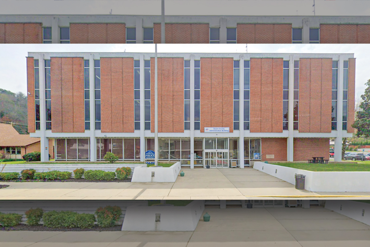 Three candidates will compete in the Republican primaries for Swain School Board. 