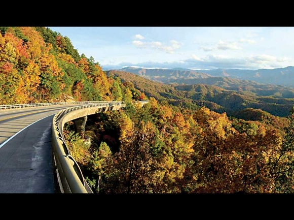 The newly completed section of the Foothills Parkway helped 2018 become a record-setting visitation year for the Great Smoky Mountains National Park. NPS photo