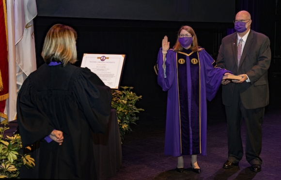 WCU chancellor sworn in