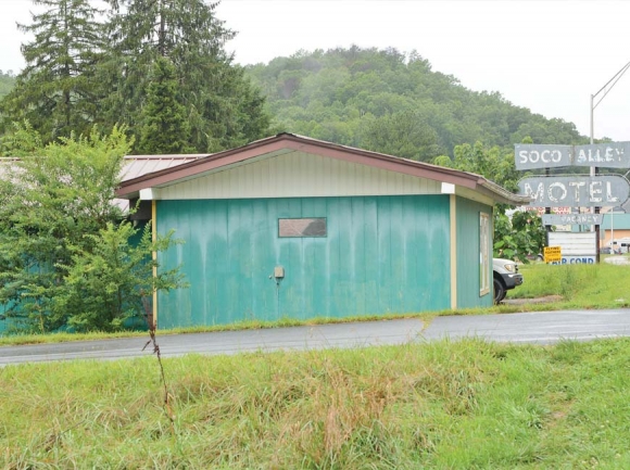 The vacant motel building will be demolished and the property redeveloped. Holly Kays photo