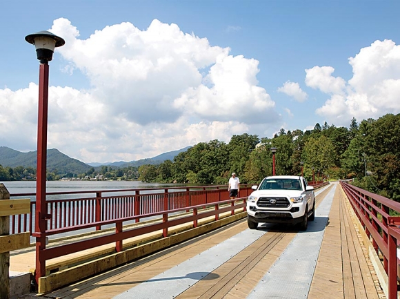 Bridge over Lake Junaluska now open