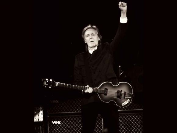 Paul McCartney in Knoxville. (photo: Jeffrey Delannoy)