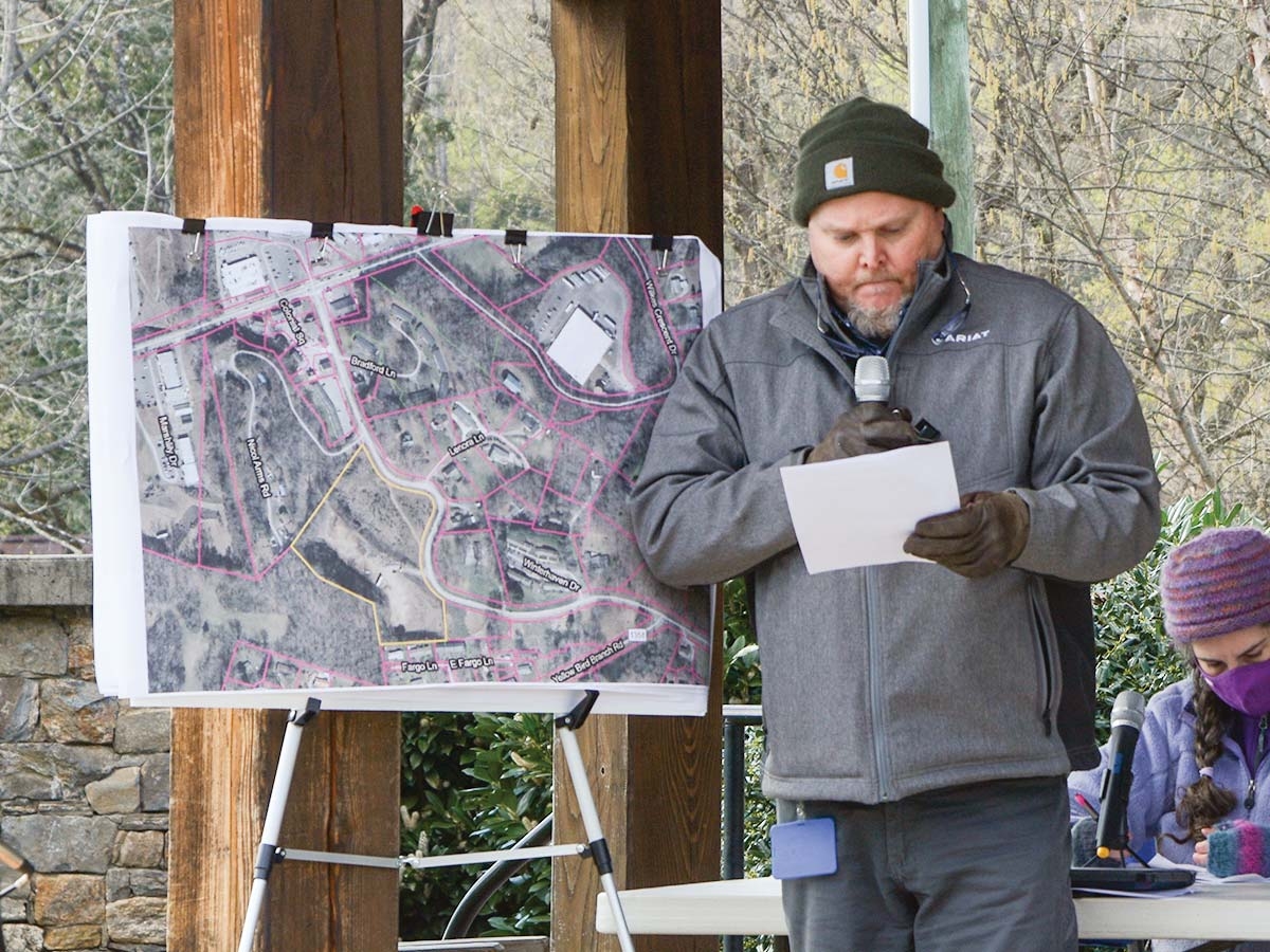 Jackson County Senior Planner John Jeleniewski presents his staff report on The Bluffs development proposed by Southern Properties and Development LLC. Holly Kays photo 