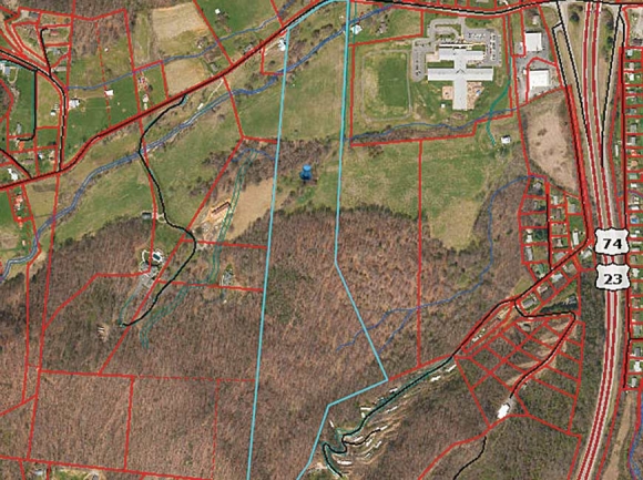 A proposed multi-family housing development off Plott Creek Road doesn’t quite meet zoning requirements. Haywood GIS photo