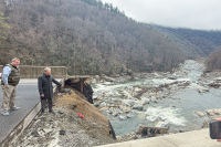 I-40 closed near state line