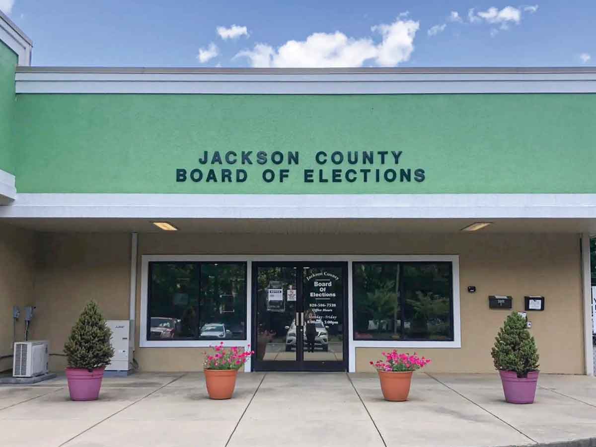 The Jackson County Board of Elections held a public meeting last Friday to inform the public about a counting mistake made on election night. JCBOE photo