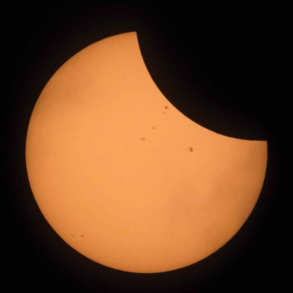 Partial solar eclipse coming