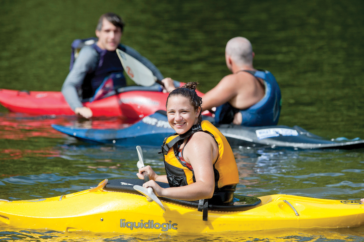Through a new agreement with local companies Liquidlogic Kayaks and BIG Adventures, Catamounts will have access to top-of-the-line boats and opportunities to learn from industry professionals, including Olym-pic-level athletes, at future clinics. 