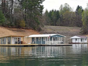 Swain officials discuss houseboats with TVA
